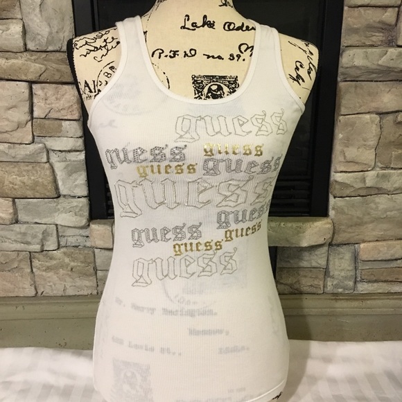 Guess Tops - 🅖🅤🅔🅢🅢 🅣🅐🅝🅚 🅣🅞🅟